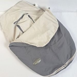 JJ Cole Bundleme Lite car seat cover bunting bag gray and white